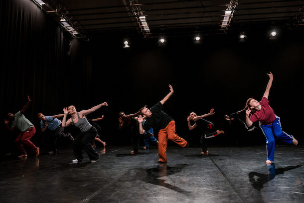 "Nous n'arrivons pas les mains vides" de Balkis Moutashar © Duy Laurent Tran