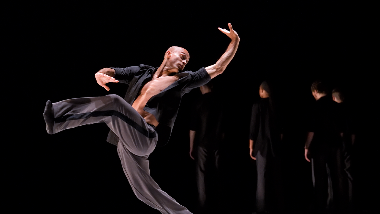 "Dance me" - Ballets Jazz de Montréal © Thierry Du Bois
