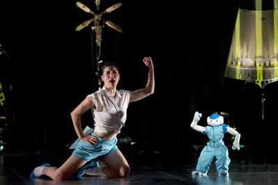 Robot ! Blanca Li, scène et machines - Maison de la Danse de Lyon